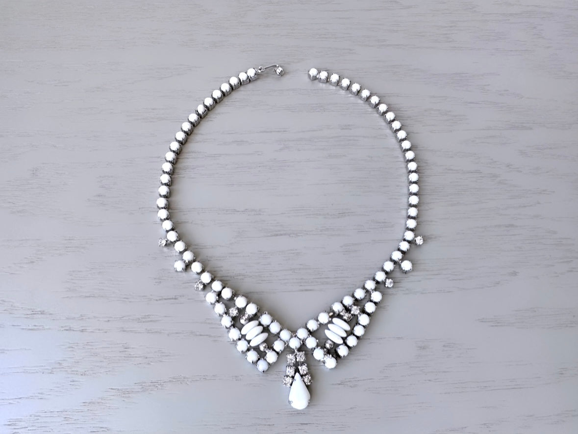 Vintage Milk Glass Choker Necklace, White and Silver 1960s Vintage Necklace, Beautiful Bridal Choker with Milk Glass and Diamond Rhinestones