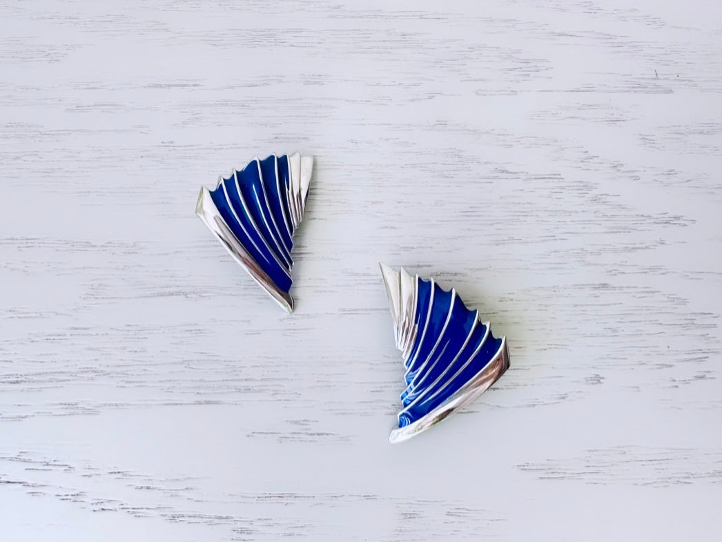 Vintage Silver and Blue Enamel Wing Earrings, 1980's Clip On Statement Earrings, Cobalt Blue and Silver 80's Geometric Fan Earrings