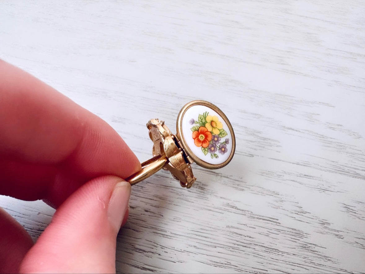 Floral Locket Ring, 1975 Vintage Avon Ring, Whimsical White Porcelain Cameo with Colorful French Flowers, Gold Tone 70s Adjustable Ring