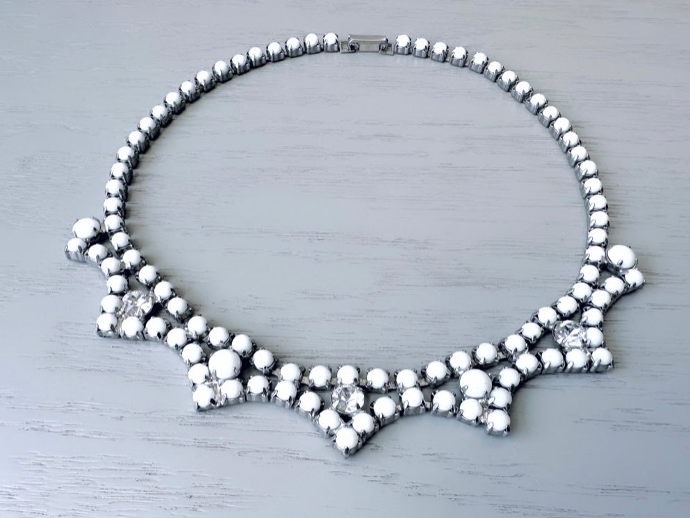 Milk Glass Choker Necklace, 1960s Vintage Necklace, Elegant White and Silver Dainty Bridal Choker with Milk Glass and Diamond Rhinestones