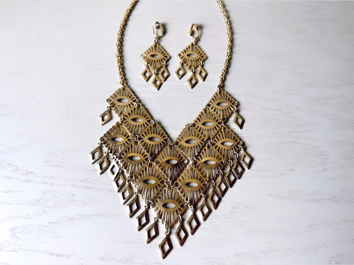 VTG Gold Toned Choker Style Dangle Necklace Set, Geometric Sarah Coventry Mandarin Magic 1970s Vintage Bib Necklace with Matching Earrings